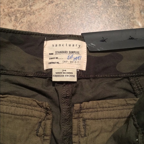 Anthropologie Terrain Camo Utility Cropped Pants - Picture 5 of 7